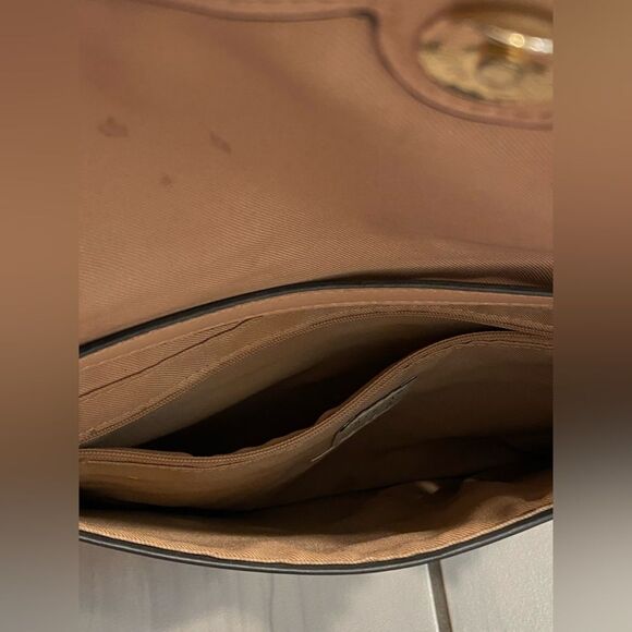 Pompom Purse - Picture 8 of 13